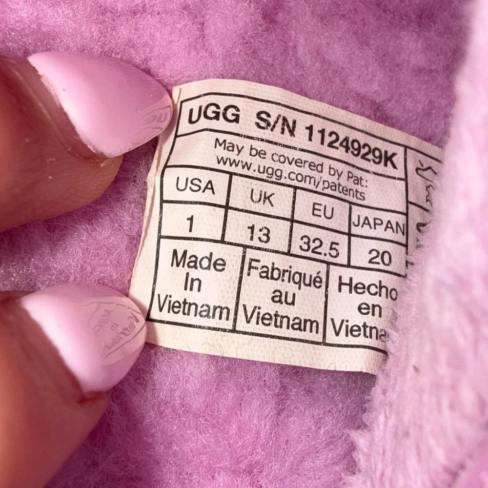 UGG Soft Girls Pink Fluffy Slippers Size 1